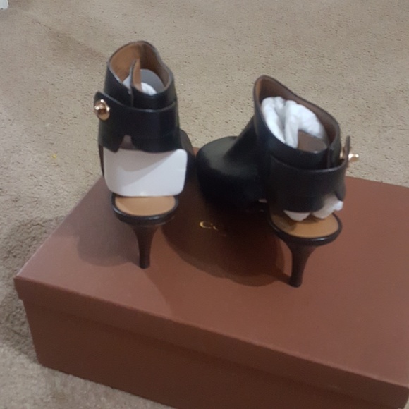 Coach shoes - Picture 2 of 4